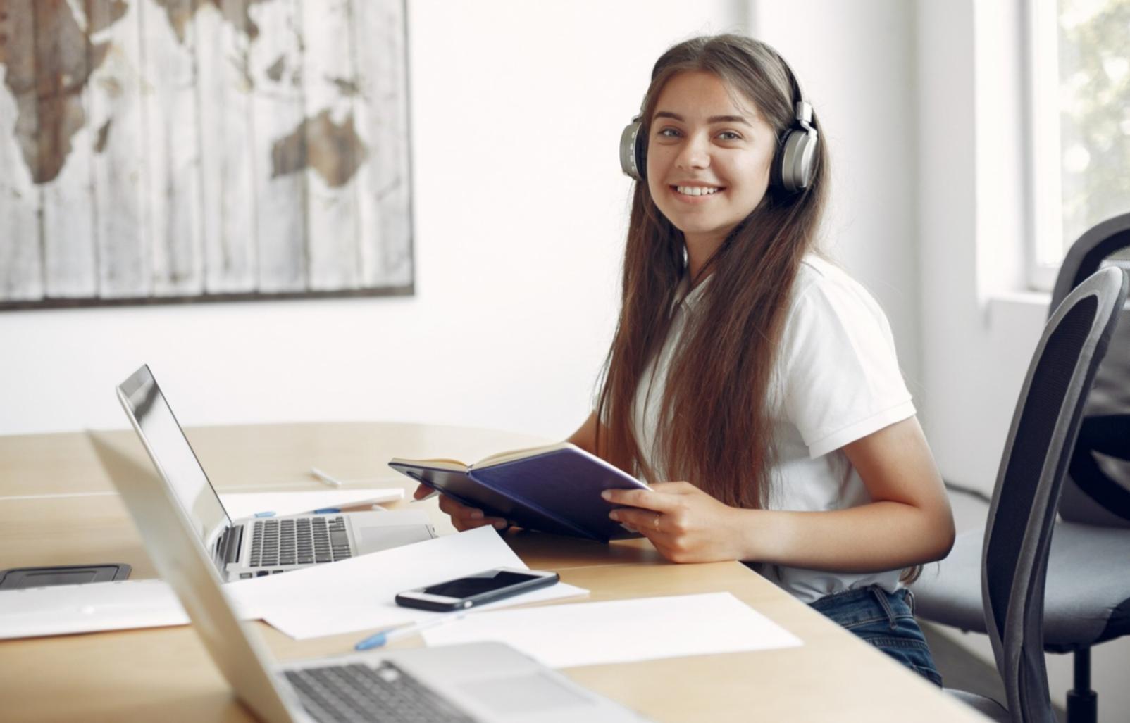 Hands-on financial analysis training session